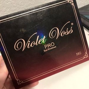 Violet Voss Holy Grail Palette